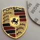Знак Porsche 67 мм 51 мм метал порше емблема широкик золото на капот багажник 9965592110 - зображення 1