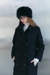 Женская шапка из искуссвенного меха FURGLAM черная с подкладом - изображение 4