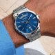 Мужские наручные часы Casio MTP-1381D-2A, кварцевые, стальной браслет, водозащита 50 м - изображение 3