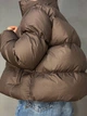 Куртка женская Fashion 3095 короткая пуффер воротник стойка коричневая - изображение 7