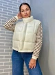 Жилетка женская Lady Yep 9039 стеганная короткая вставка из экокожи на спине 46 молочная - изображение 6