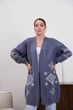 Жіночий в'язаний кардиган з орнаментом синього кольору 36919 One Size - зображення 4