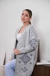 Жіночий в'язаний кардиган з орнаментом сiрого кольору 36920 One Size - зображення 6