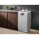 Посудомийна машина Electrolux ESS43210SW - зображення 9