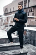 Куртка зимняя мужская Frost теплая на флисе с отстегивающимся капюшоном влагозащитная с карманами чёрно-синяя/XL - изображение 2