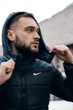 Куртка зимняя мужская Frost теплая на флисе с отстегивающимся капюшоном влагозащитная с карманами чёрно-синяя/S - изображение 4