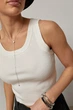 Вязаная однотонная майка в рубчик цвет молочный размер ONE SIZE FL_003053 - изображение 4