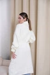 Женский вязаный кардиган с поясом молочного цвета 36958 One Size - изображение 9