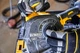 Аккумуляторный штроборез DeWALT DCG200NT, без акб и з/у, 2 алмазных диска, 4 шайбы, долото, чемодан TSTAK (DCG200NT) - изображение 6