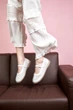 Элегантные балетки PARADIZE SHOES кожаные белого цвета с текстильными вставками сеткой на низкой темно-бежевого цвета подошве 40 размер (стелька 26,6 см) - изображение 7