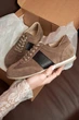 Стильные кеды PARADIZE SHOES замшевые темно-бежевого цвета с кожаными черными вставками на низкой подошве 38 размер (стелька 25,4 см) - изображение 6