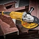 Шліфмашина кутова мережева DeWALT, 2200 Вт, d=230 мм, 6600 об/хв, вага 5.2 кг (DWE492S) - изображение 5