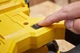 Пила торцювальна акумуляторна STANLEY FATMAX SFMCS701M1 18 В частота 3800 об/хв вага 10 кг (SFMCS701M1) - зображення 6