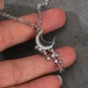 Бижутерная цепочка с подвеской Луна со звездами инкрустирована стразами, Серебристый - изображение 3