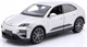 Металева модель автомобіля Bburago Porsche Macan Turbo Electric 1:24 21114 (4893993211142) - зображення 4