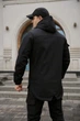 Мужская куртка Intruder Softshell удлиненная с защитой горла водоотталкивающая с капюшоном и с 4 карманами чёрная/L - изображение 6