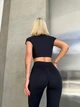 Спортивный женский костюм Hot с имитацией белья для фитнеса и йоги (кроп-топ футболка + леггинсы) c двойным Push Up Однотонный XS-S Черный (JB01_HOTS) - изображение 10