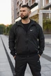 Чоловіча куртка-вітровка Windrunner Jacket захист від дощу та вітру зносостійка з вишитим логотипом та зручними кишенями чорна/S - зображення 2