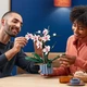 Конструктор Icons Орхидея 608 деталей Botanical - изображение 3