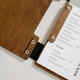 Папка для меню A5 Inko Horeca из утолщённой и лакированной фанеры ПМ02А5 Коричневый Орех - изображение 5