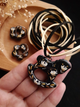 Набір з сережок та підвіски Bead Коник чорний з білим (BDNKONCHORBI) - зображення 2