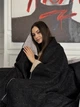 Плед шерстяной двухсторонний FleeCozy (Черно-серо-бежевый) 140х200 см - Мягкая накидка на диван и кровать - изображение 4