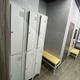 Шкаф для одежды металлический Emby ШОМ-300/2/4 разборный на 4 секции с полками вентиляцией и замками для школы детского сада офиса или спортзала Светло-серый - изображение 6