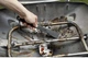 Щітка гнучка та шкребок для чищення газового грилю WEBER - 6202 - изображение 5