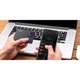 Апаратний криптогаманець SafePal S1 EAL6+ 2026 Чорний (S1EAL6) - зображення 3