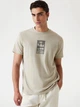 Футболка хлопковая длинная мужская Guess 671882259 2XL Бежевая с принтом (1159856835) - изображение 1
