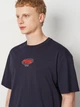 Футболка хлопковая длинная мужская Puma Essentials Graphics 69202316 S New Navy с принтом (4069161715280) - изображение 4