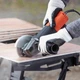 Угловая шлифмашина BLACK+DECKER BEG220 - изображение 3
