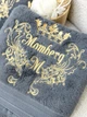 Банные полотенца для пары Family Tradition двусторонняя махра с вышивкой 140х70 см серые Королевский вензель - изображение 5