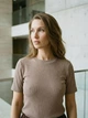 Женская базовая футболка из турецкого трикотажа демисезонная, свободного прямого фасона с коротким рукавом Seventeen S-M коричневый 2370.6599 - изображение 4
