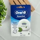 Зубна нитка Oral-B Essential Floss Mint 50 м вощена м’ятна для очищення міжзубних проміжків - зображення 1