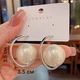 Женские сережки кольца с бусинами 3.5 см jewelry Серебристые Белые - изображение 3