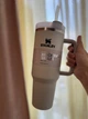Термокружка Stanley Quencher H2.O FlowState™ Tumbler з трубочкою і ручкою 1.18 л Бежевий - изображение 3