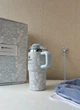 Термокружка Stanley 1913 x LoveShackFancy Toscana Toile – Alpine Blue® H2.0 FlowState™ Tumbler | 20 OZ 591 мл в подарочной коробке голубой с рисунком - изображение 2
