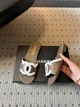 Жіночі світло-коричневі босоніжки-шльопанці Chanel Шанель зі шкіри 37 розмір - зображення 4