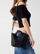 Сумка крос-боді через плече жіноча зі штучної шкіри середня Guess HWBG9914750-BLA Чорна (800070352373) - зображення 2