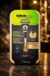 Станок Gillette Labs Champion Gold Edition із миючим елементом 5 лез (1 змінний картридж + магнітна док-станція + дорожній футляр) - зображення 1