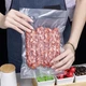 Вакууматор для запаювання продуктів та їжі у вакуумні пакети побутовий вакуумний пакувальник на кухню - зображення 9