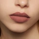Лимитированная матовая помада Gucci Holiday Rouge À Lèvres Mat Lipstick Limited Edition 128 Amanda Dusk 3.5 г - изображение 6