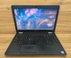 Ноутбук Б-клас Dell Latitude E5570 / 15.6" (1366x768) TN / Intel Core i5-6300U (2 (4) ядра по 2.4 - 3.0 GHz) / 8 GB DDR4 / 120 GB SSD / HD Graphics 520 / WebCam / Windows 10 б/в + Подарунок Флеш-накопичувач USB 32 ГБ - зображення 2