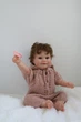 Лялька Реборн Reborn Doll 50 см, реалістична вініл-силіконова дівчинка пупс кучерява в одязі+аксесуари - зображення 3