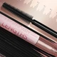 Туш для вій Легендарна довжина з силіконовою щіточкою LEGENDARY LENGTHS AVON Чорніше чорного 10ml - зображення 2