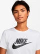 Футболка хлопковая женская Nike Club Tee DX7906-100 XS Белая с принтом (0196154000536) - изображение 8