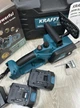 Акумуляторна ланцюгова пила Krafftec з автоматичним мастилом електропила для обрізання дерев і розпилювання деревини з шиною 12 дюймів та двома акумуляторами 52V/6Ah - зображення 5