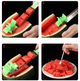 Ніж-слайсер SUNROZ Watermelon Slicer для кавуна та дині з нержавіючої сталі ручний різак для фруктів швидка нарізка рівними скибками кухонний інструмент для кавуна дині зручний пластиковий корпус легкий фруктовий слайсер - изображение 4