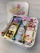 Подарунковий бокс для жінки 30×30×10 см – Ferrero Rocher, Raffaello, Kinder - изображение 4